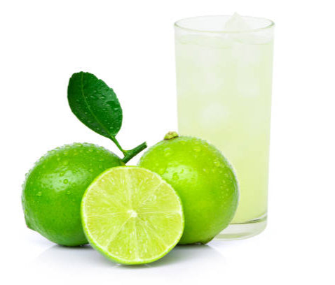 Clear lemon juice or lime juice in bulk packaging for industrial use